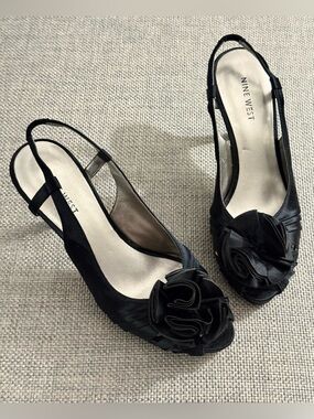 NINE WEST BLACK SLINGBACK HEELS